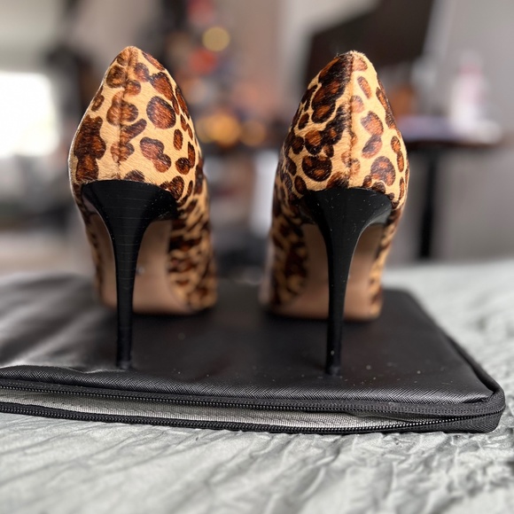 KENNETH COLE NEW YORK. Size 8. Leopard SUADE - Picture 4 of 4